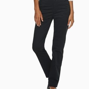 Lee® Relaxed Fit Straight-Leg Twill Pants
Sz 4p
